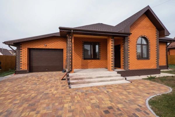 Мощение плиткой Осень в Перевалово