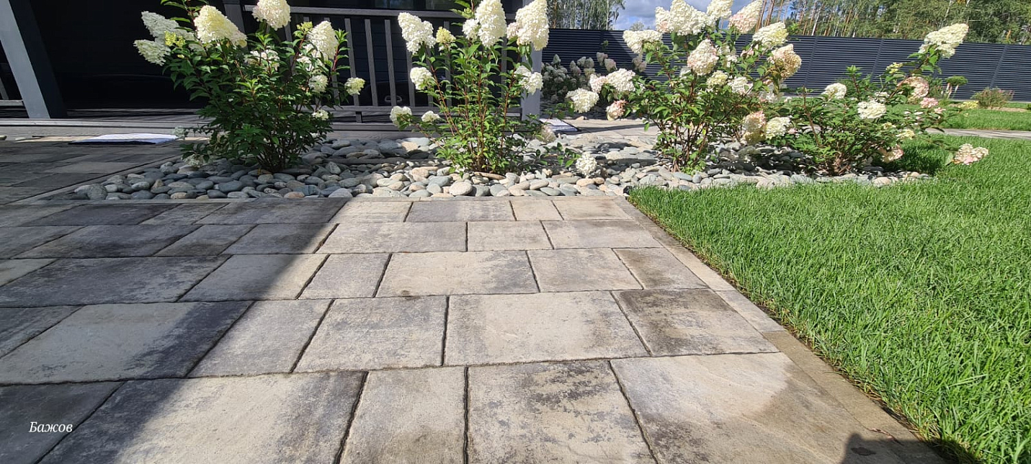 Плитка Литос в цвете Шунгит в частном доме КП Заповедник Плитка Литос в цвете Шунгит в частном доме КП Заповедник